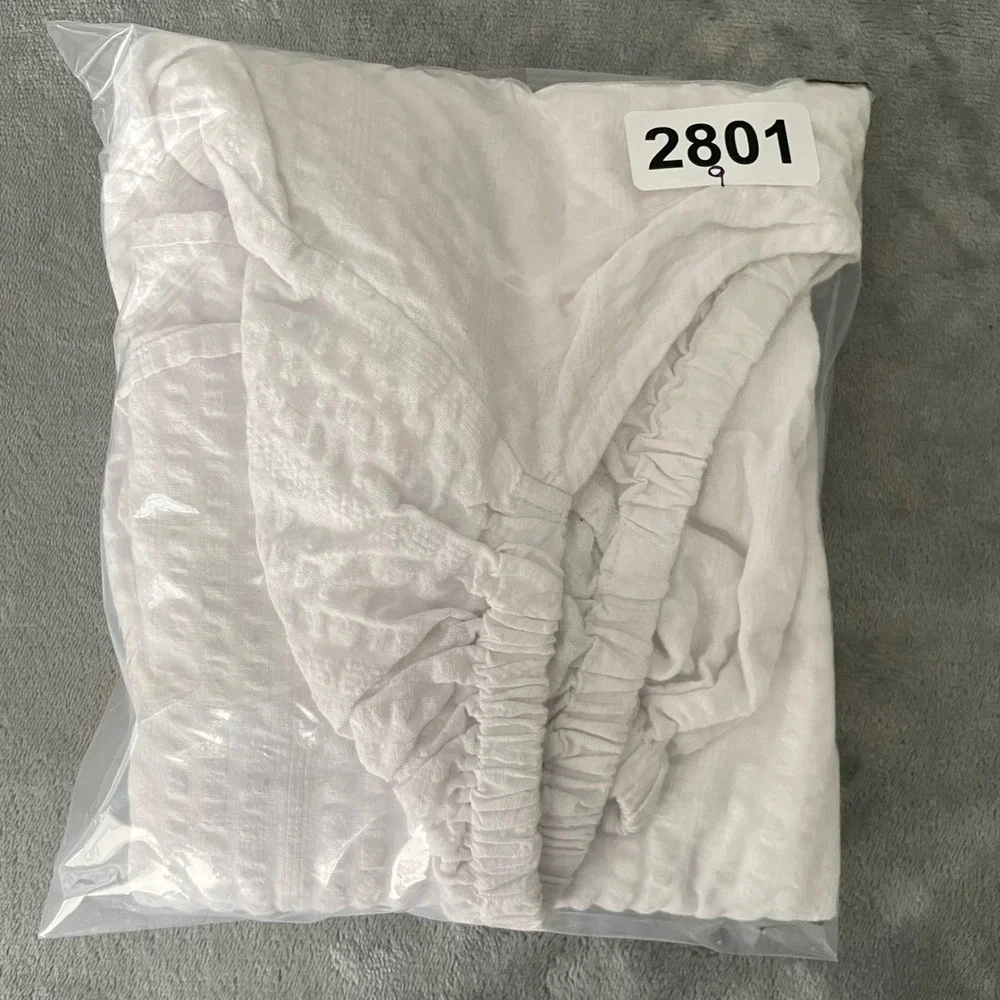 Old Navy Tiered Empire Top Women 2X White Seersucker Puff Sleeve V-Neck Blouse